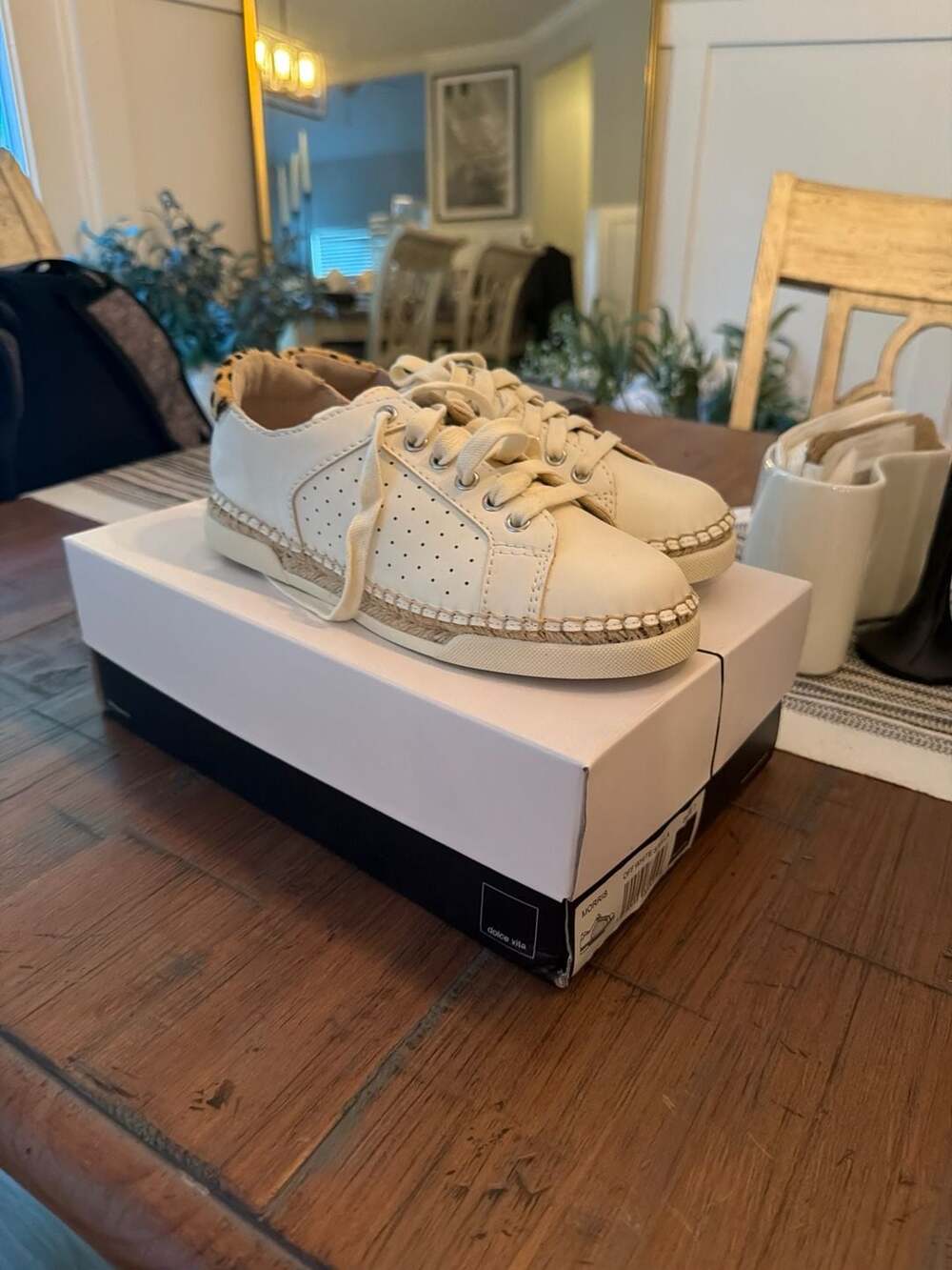 Dolce Vita Morris Off White Stella Espadrille Sneakers Size 7